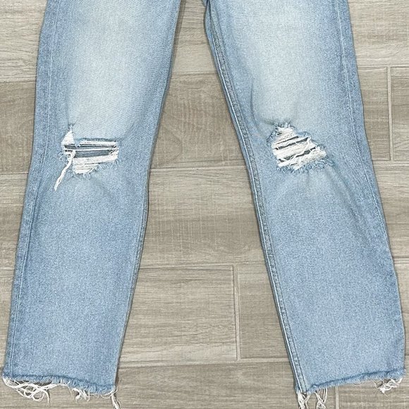 Re/Done 70s High-Rise Stove Pipe Jeans in Seawater Destroyed Light Wash Denim - Picture 7 of 16